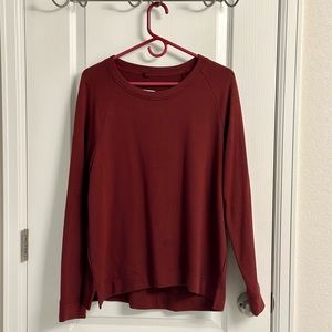 Lou & Grey Signature Soft maroon sweatshirt